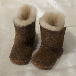 🐏Baby Uggs